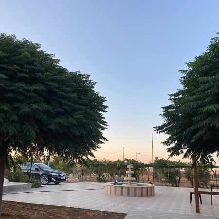 مزرعة النجم Najem Farm Villa Al-Qasr Bagian luar foto